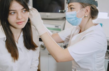 Оториноларинголог